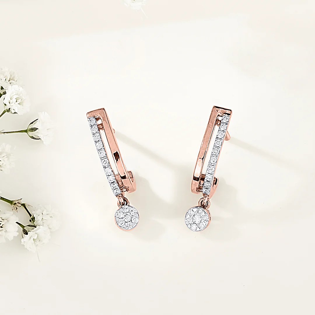 Dangleva Glow Gold Stud Diamond Earring