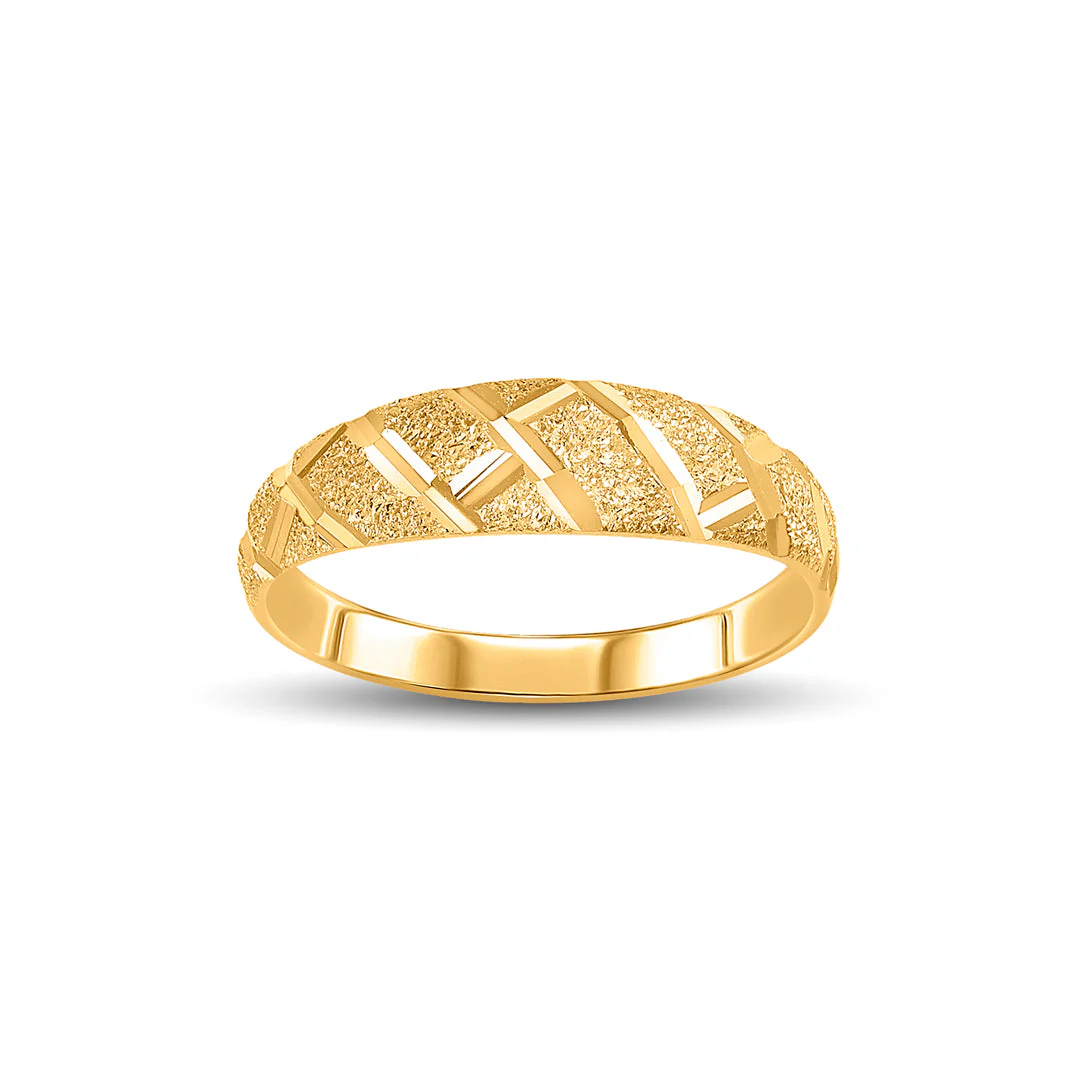 Diagonal Glow Women's Gold Ring - Image 3