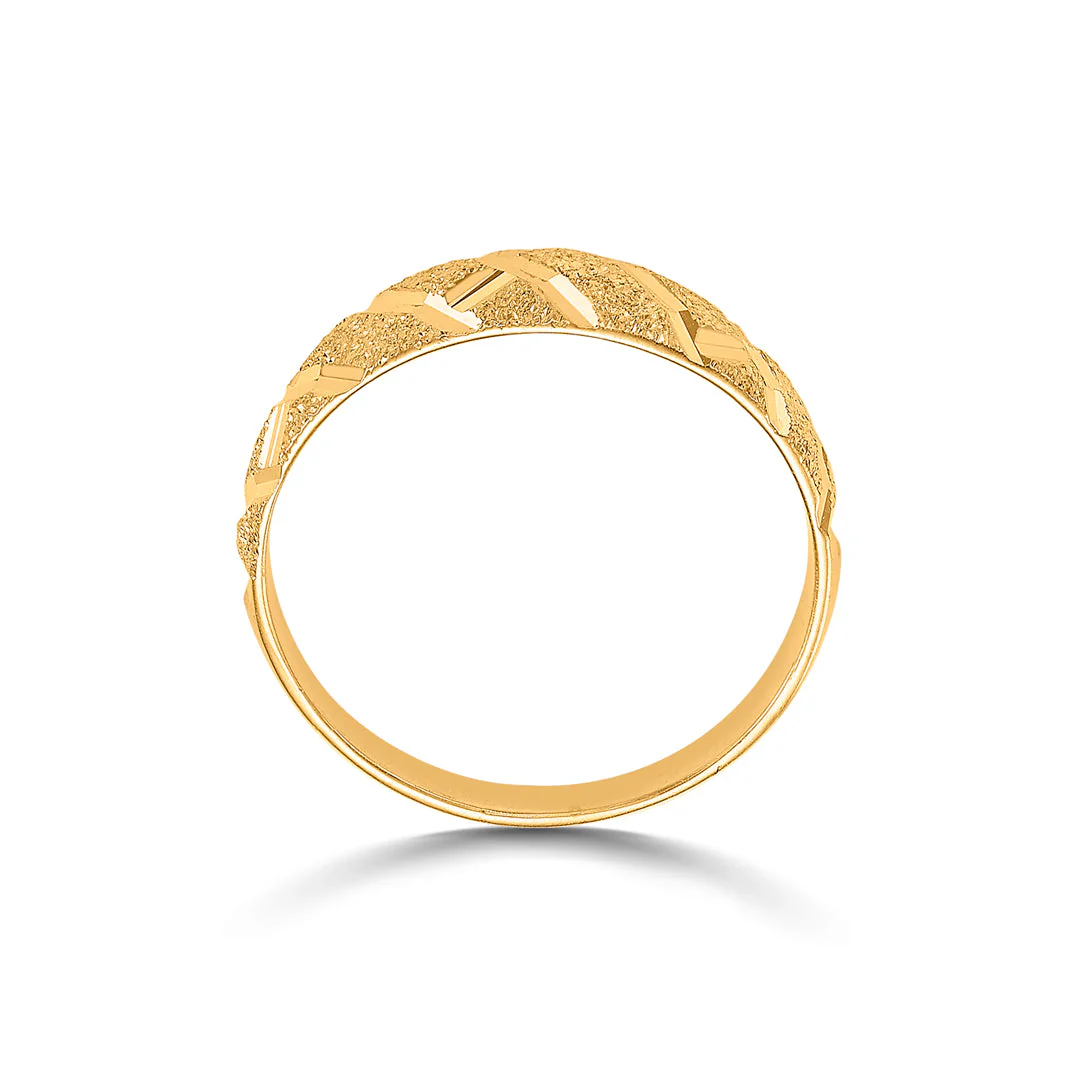 Diagonal Glow Women's Gold Ring - Image 5