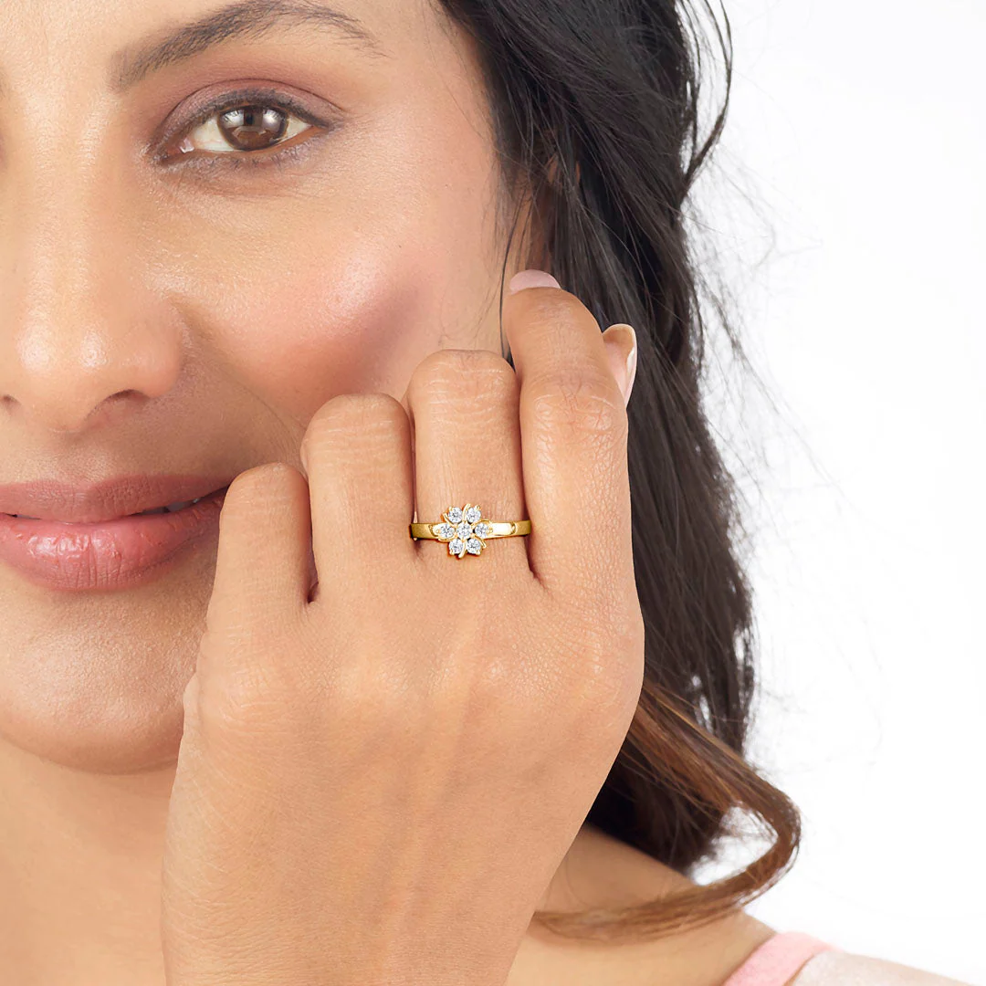 Lily Bloom Women's Gold Ring - Image 2