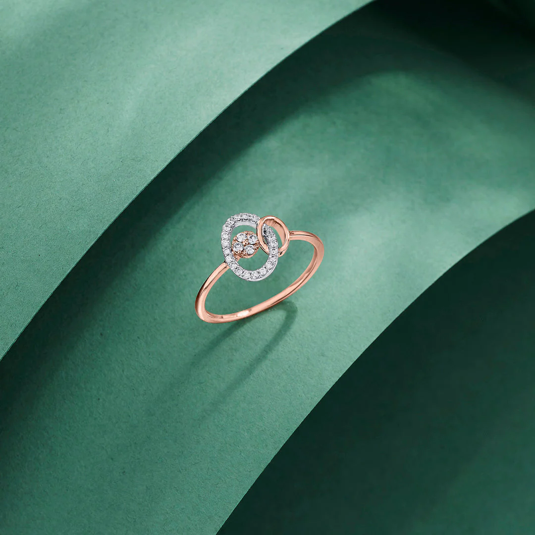 Linked Ovals Fashion Diamond Ring