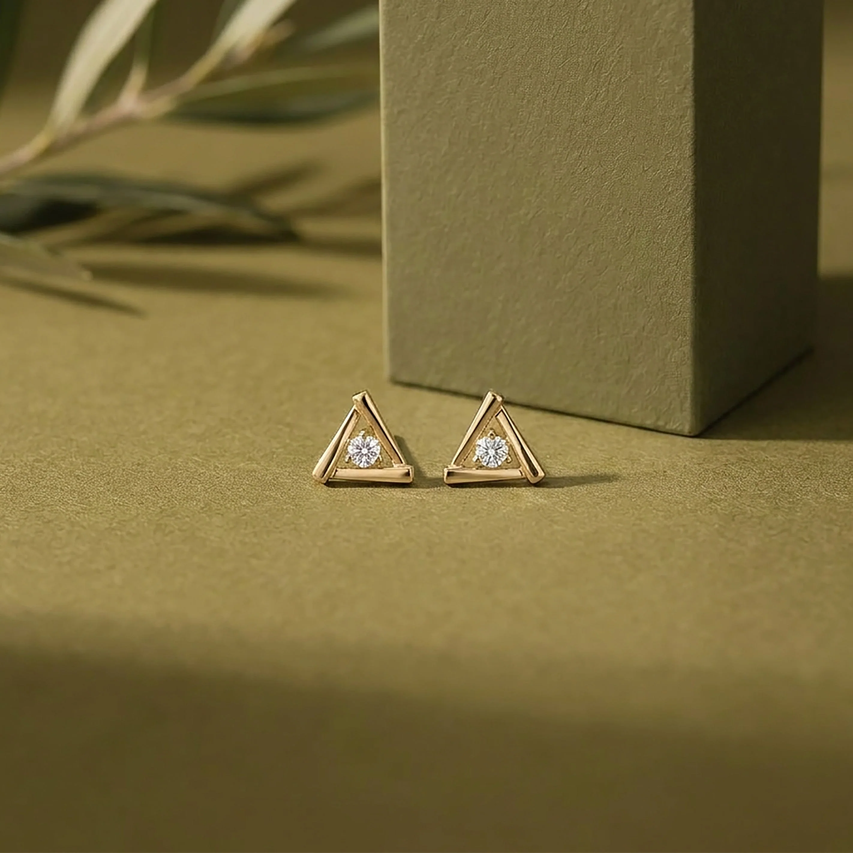 Radiant Geometry Studs Yellow Gold & Diamond Earrings